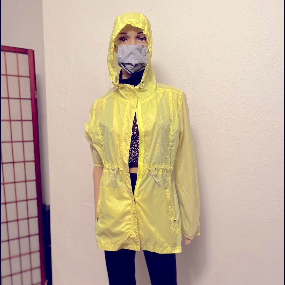 rain jacket size L